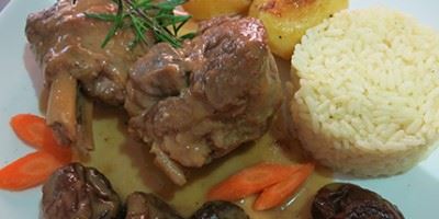 Skopelos goat with prunes