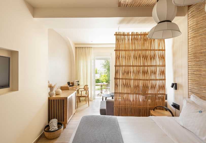 One Bedroom Suite with Sea View