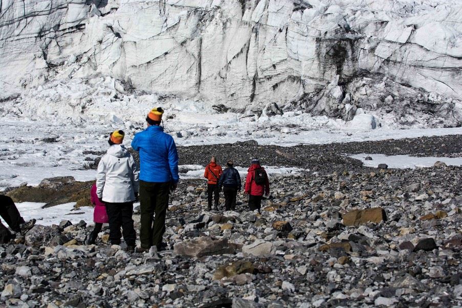 Hiking on the Nordenskiöld glacier