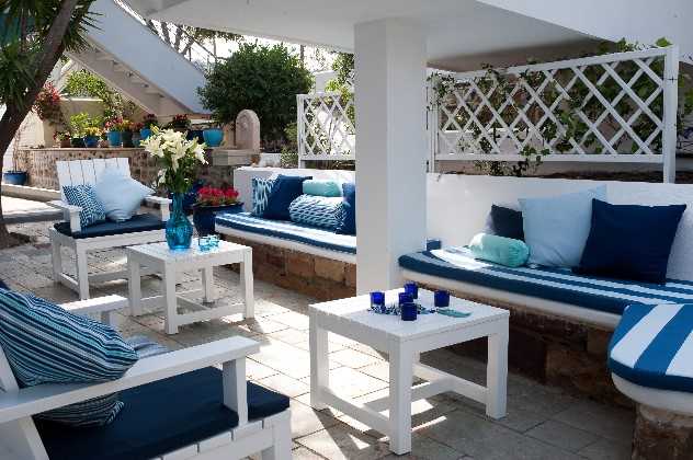 Outside seating area, Sideratos Apartments, Karfas, Chios