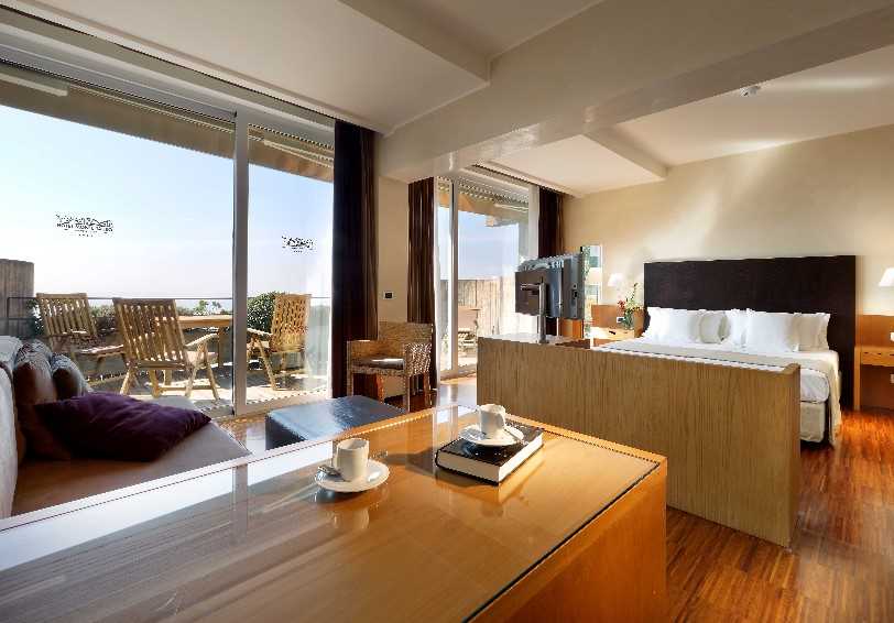 Junior suite with terrace and sea view, Monte Tauro Hotel, Sicily