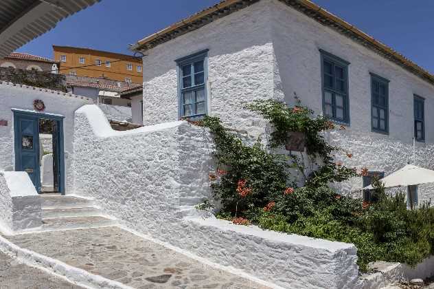 Orloff Hotel, Hydra