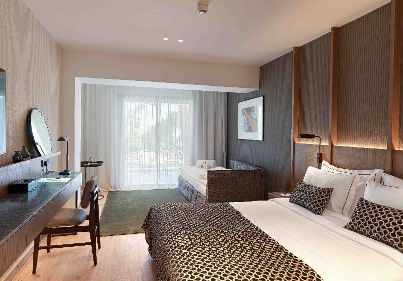 Superior Pool View Room