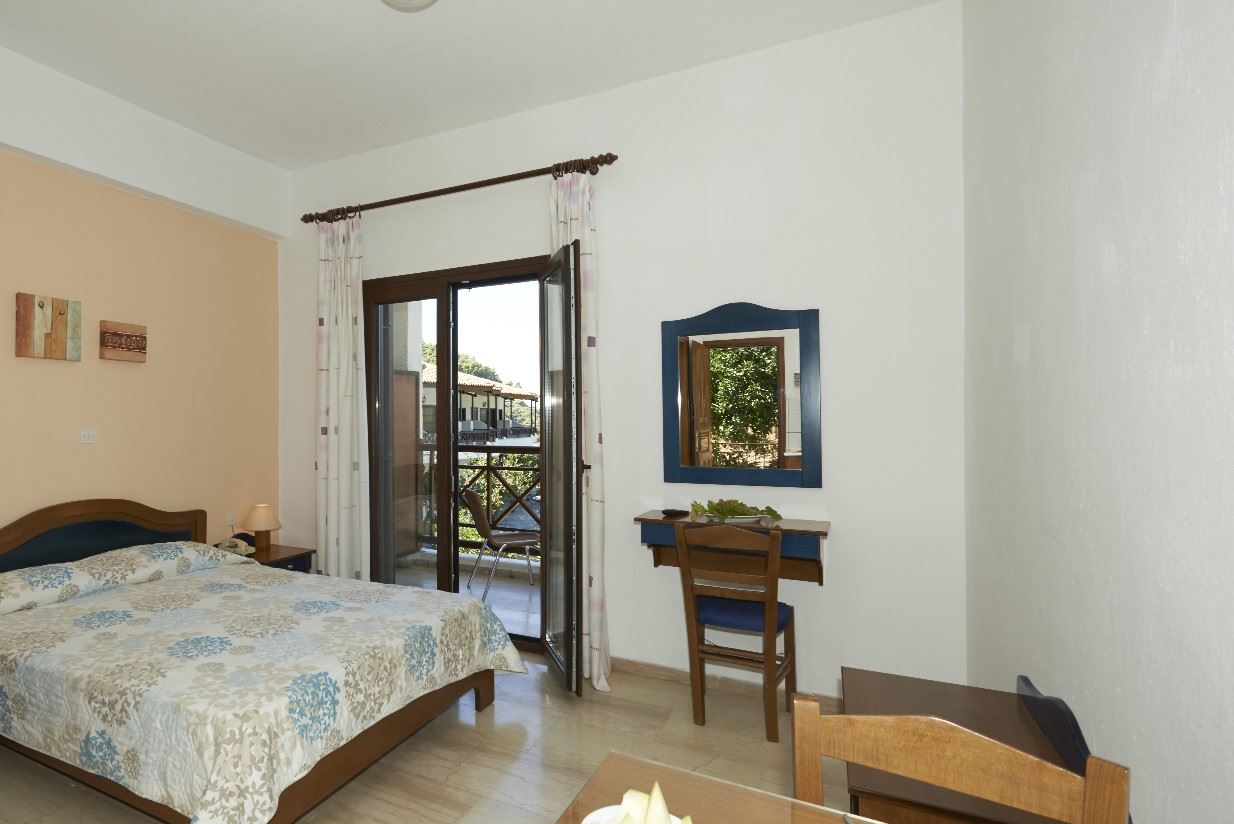Delphi Apartments, Elios, Skopelos Sunvil.co.uk