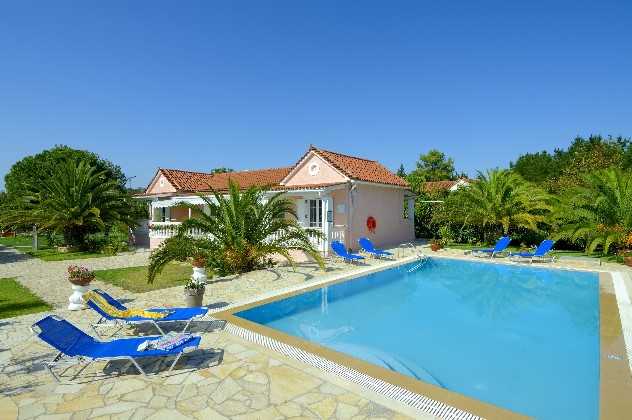 Villa Halikounas, Corfu